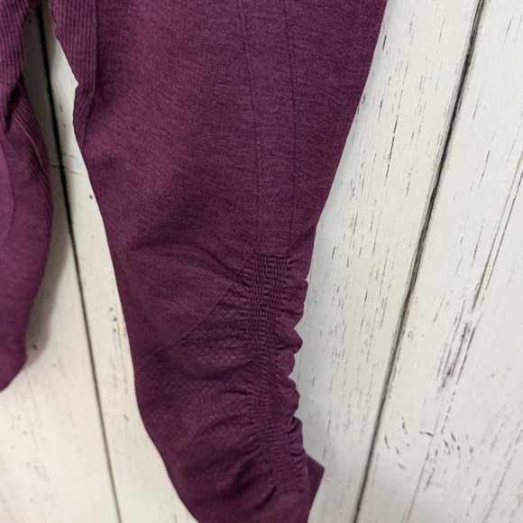 Lululemon In The Flow Crop II Heathered Bordeaux Drama - Picture 10 of 12